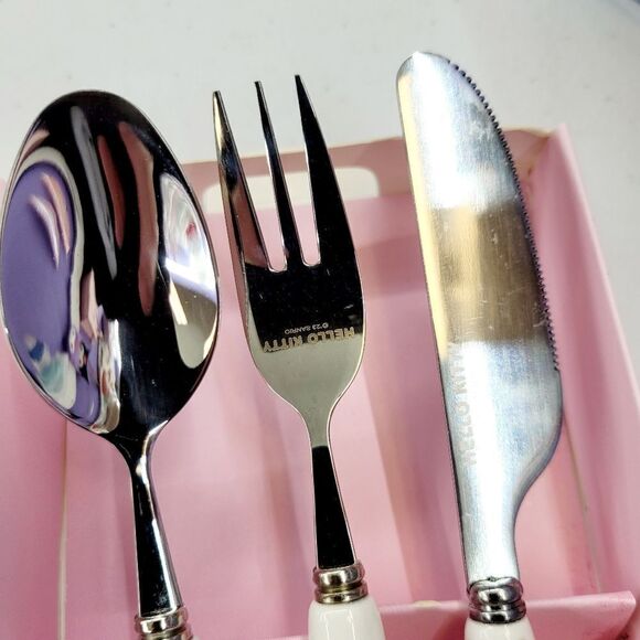 Brand New Sanrio Hello Kitty Dinnerware Set - Picture 5 of 8